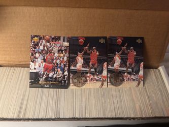 Box of 1995-96 upper deck basketball cards 798 total cards including 3 Michael Jordan cards
