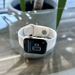 Apple Watch Series 6 (payments/trade optional)