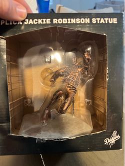 Jackie Robinson Replica statue
