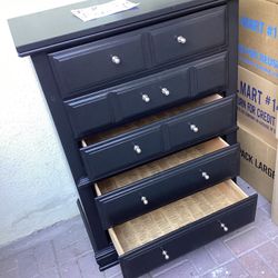 5. DRAWERS DRESSER 