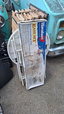 NEW HAVAHART LARGE ANIMAL TRAP / CAGE  MODEL 1092