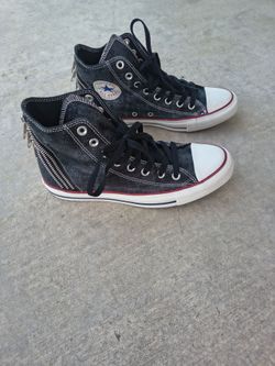 Converse Chuck Taylor All Star Tri Zip High in black. Women Size 9. New. No Box