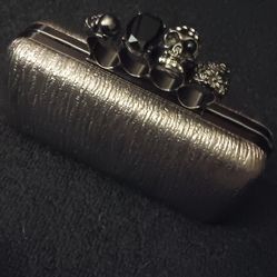 Must Pick Up Evening Bag Skull & Stones Knuckle Clutch  