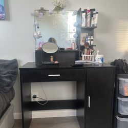 Vanity desk (Without The Lights)