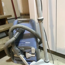 Hoover Canister Vacuum 