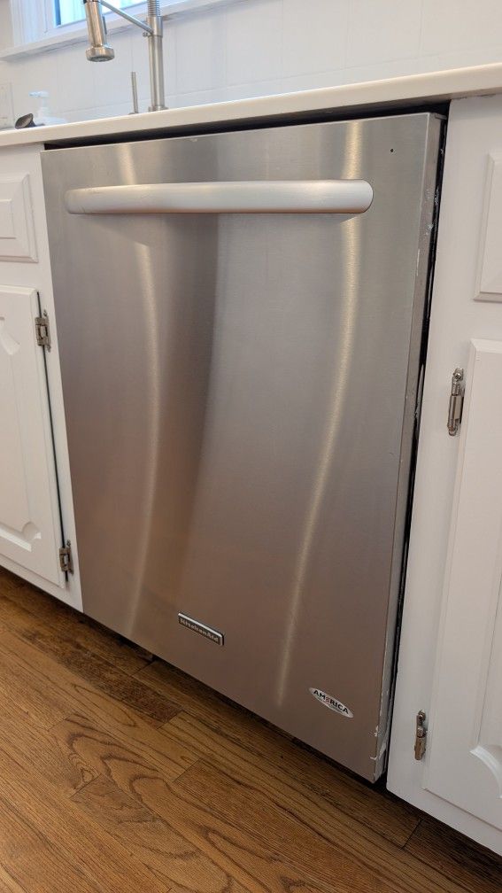 KitchenAid Dishwasher – KUDS35FXSSA