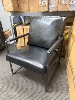 Accent chair ( only 1 left)