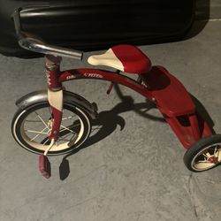 Radio Flyer Metal Tricycle 