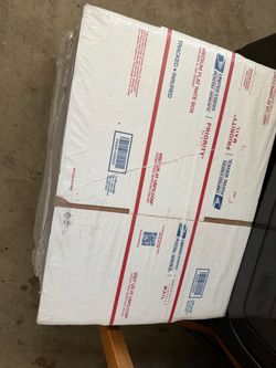 Ups boxes
