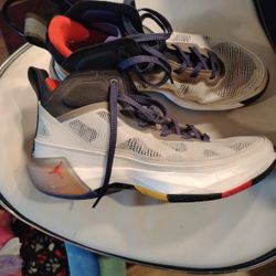Air Jordan 37