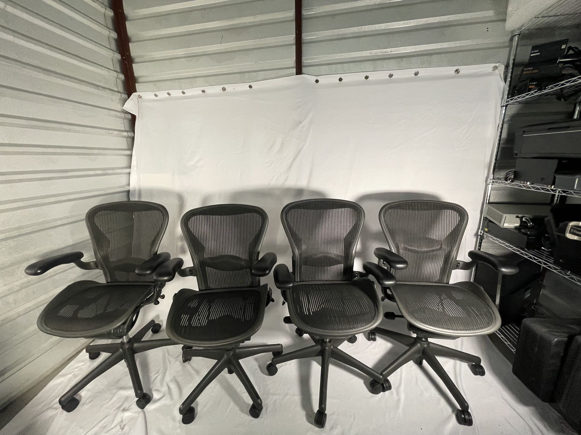 2x Herman Miller Aeron Mesh Office Chairs Size B