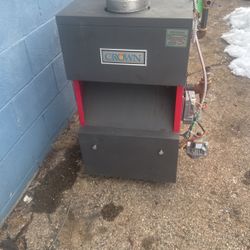Crown Gas Heater 128 K Btus Nothing Missing 