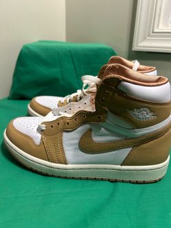 Nike Air Jordan Retro 1 High Praline size~8 women’s new without box