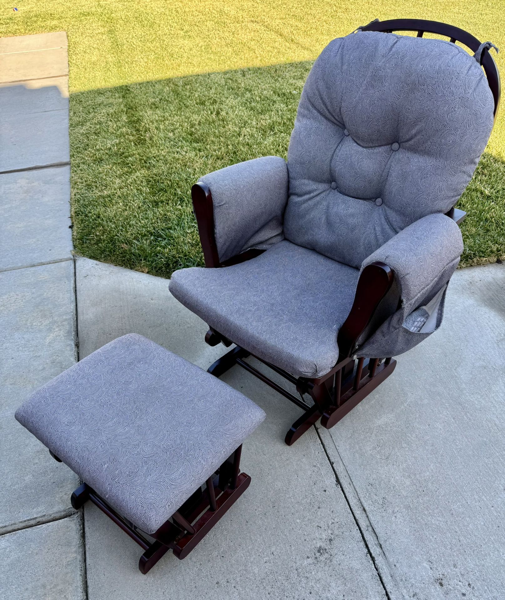 Nursery Glider & Ottoman – Solid Wood