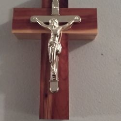 6"X 4" Crucifix (Approx) Red Wood
