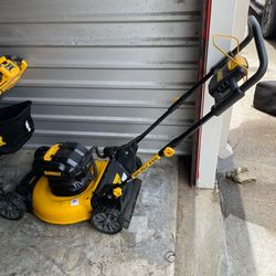 Dewalt 20v battery powered push mower