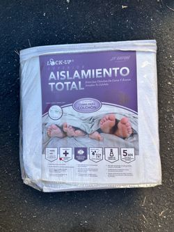 Twin Size Mattress Cover: Bed Bugs and Dust Mites Prevention