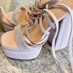 Women High Heels 👠 Size 7