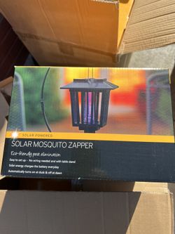 Lámparas Solares Y Para Los Mosquitos También Es Solar A 10$ La Pieza Cada Una 
