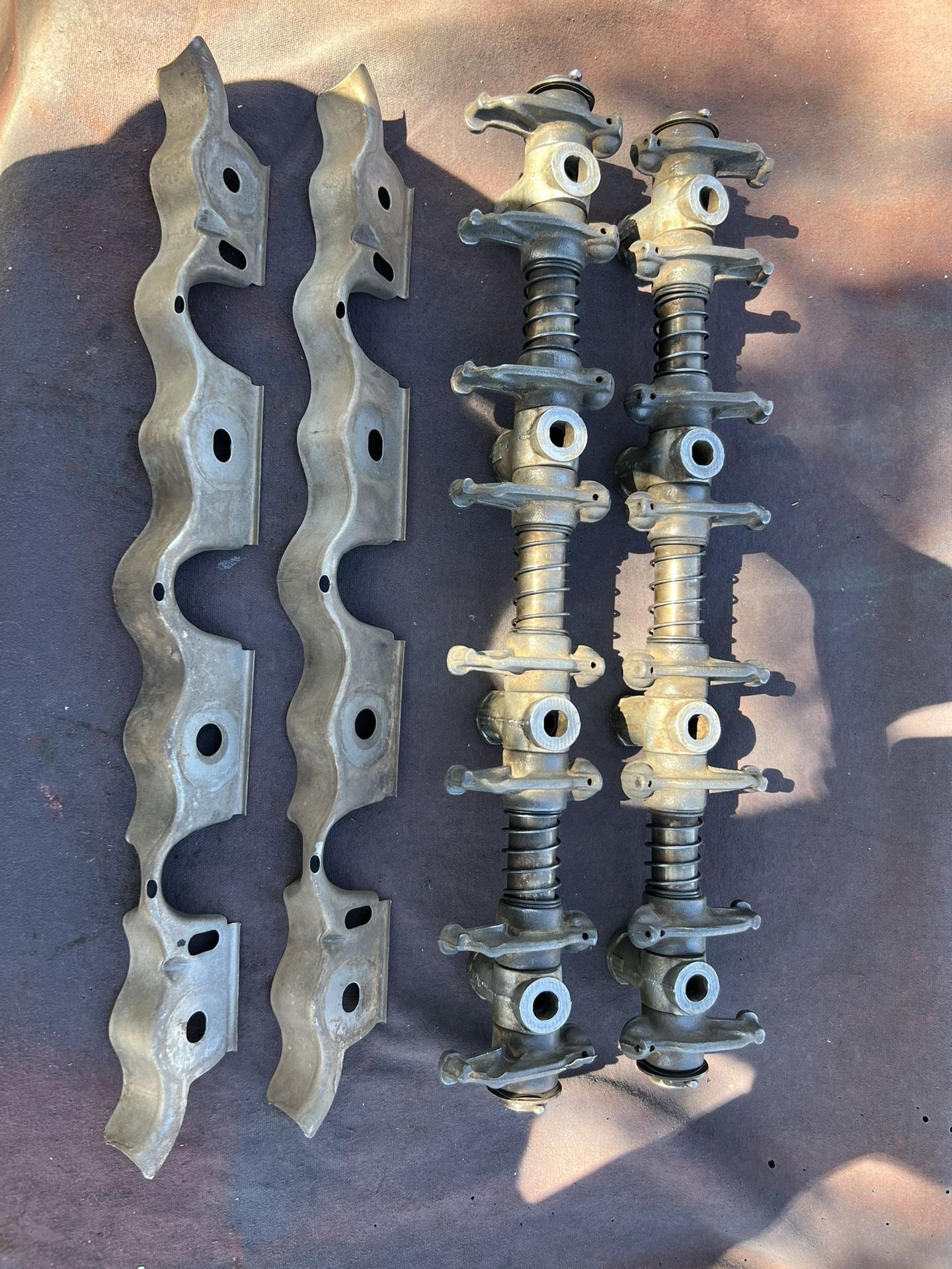Ford fe Rocker Arm Assembly for Sale in Irwindale, CA OfferUp