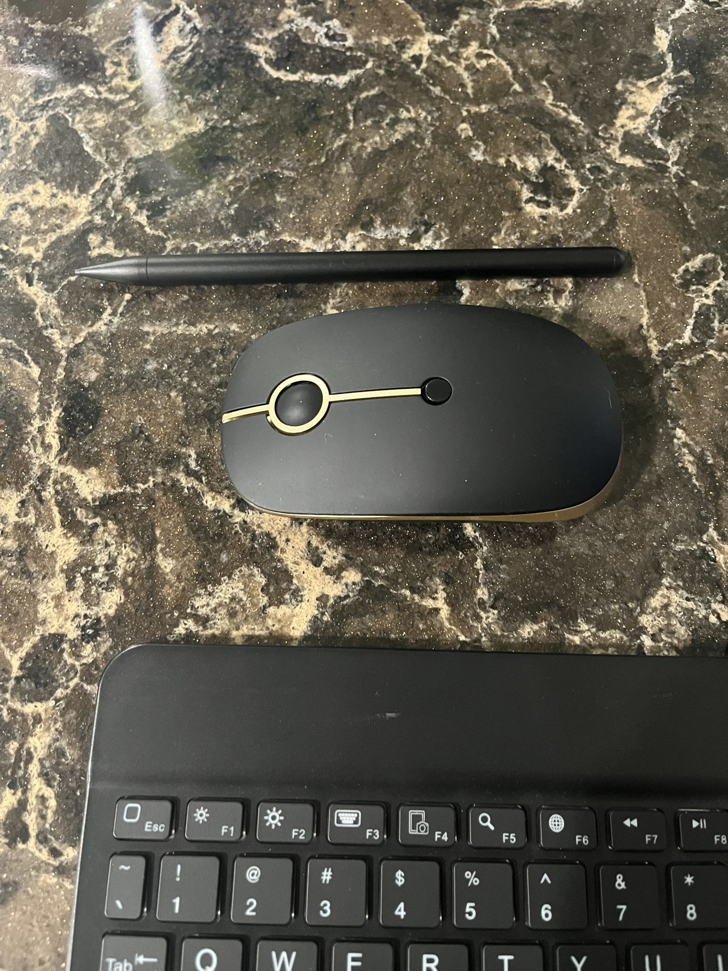 Wireless Bluetooth Keypad/mouse/pencil $15