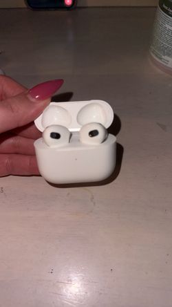 Apple AirPods Gen 3