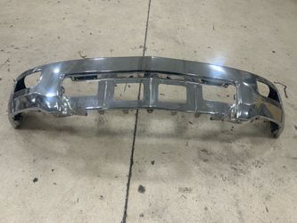 Front bumper Chrome Chevy Silverado 2014 to 18