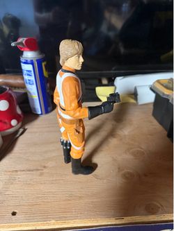 Luke Sywalker figure