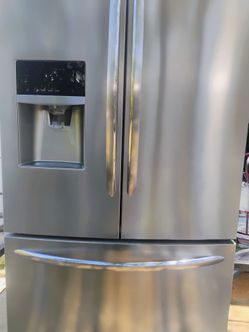 Big Frigidaire refrigerator 400$$$