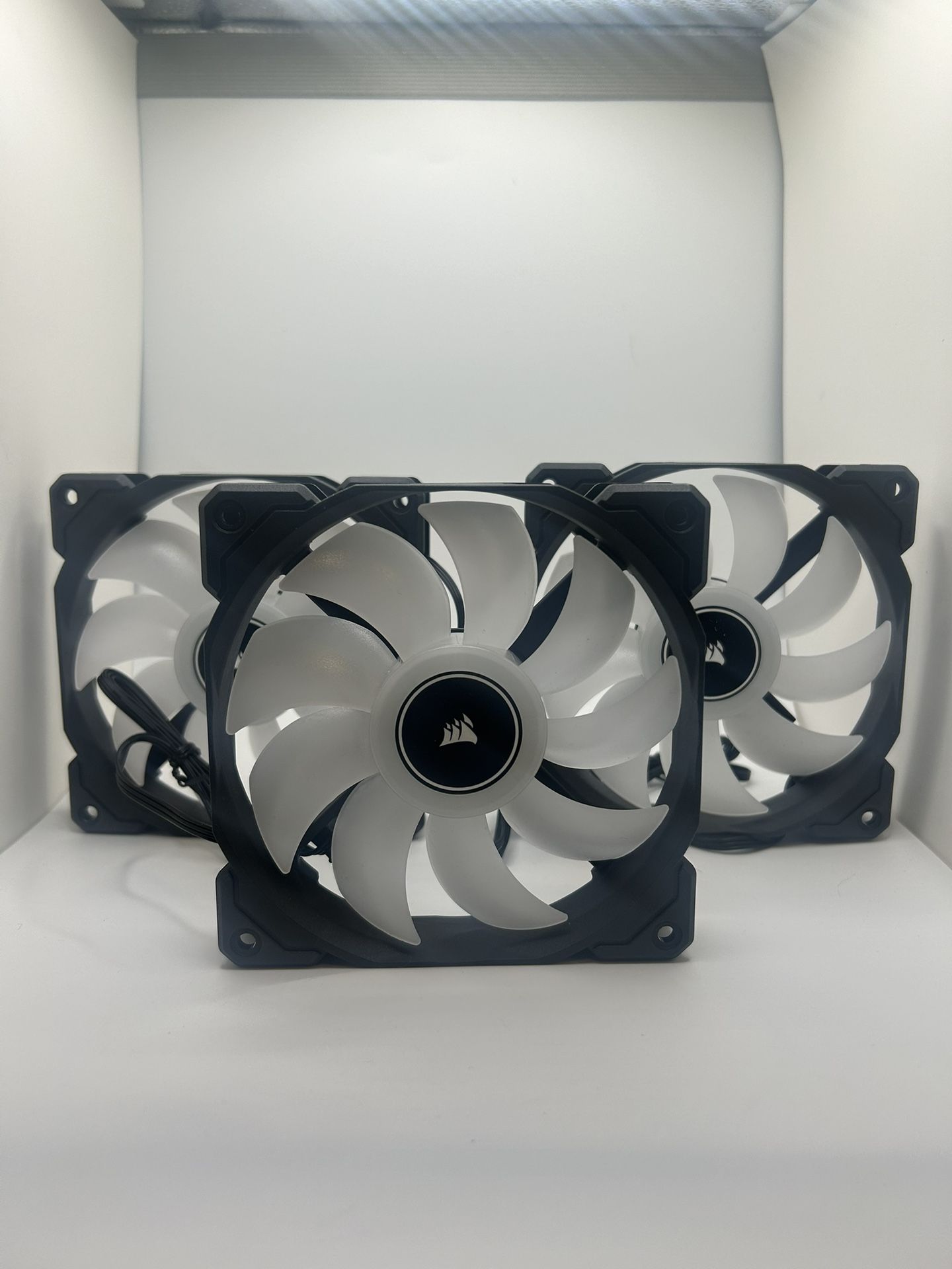 5 Corsair RGB Fans