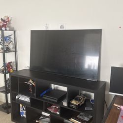 SAMSUNG 55-Inch TV (stand missing)