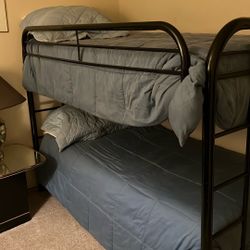 Bunk Bed With Linen, End Table And Lamp