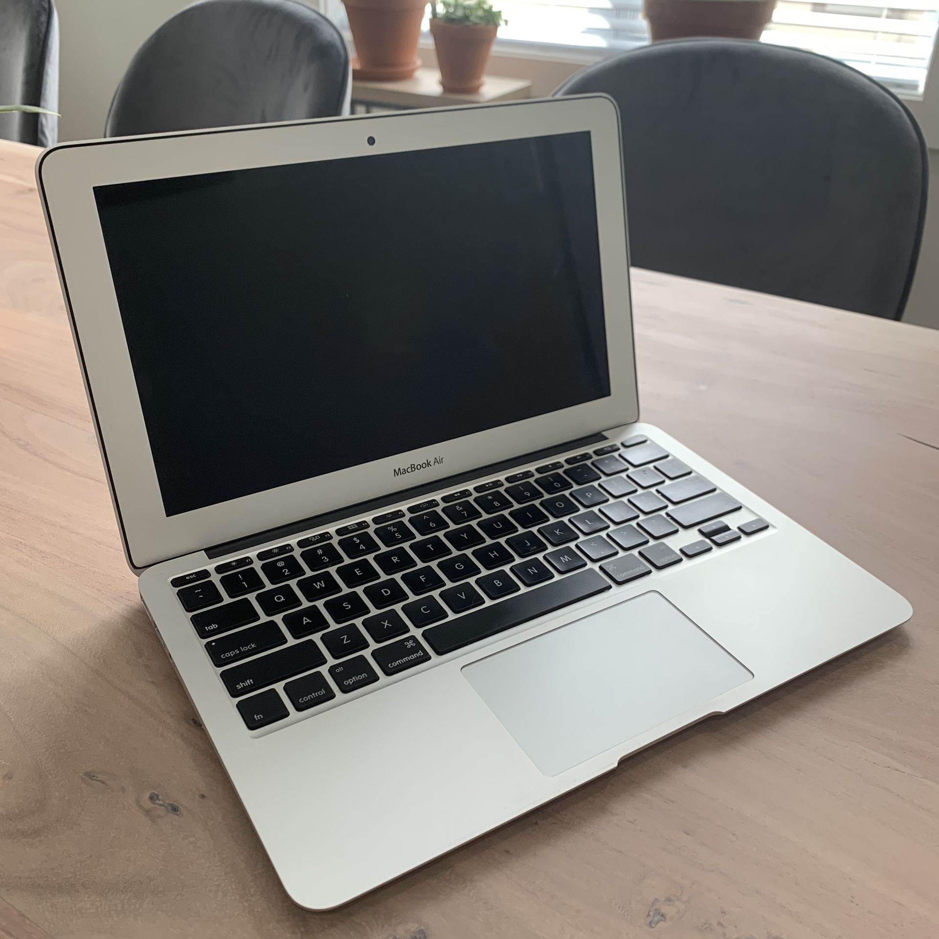MacBook Air (11-inch 2014)