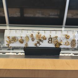 14k 10k Gold Pendant Different Prices And Grams Layway Available 10% Down If You Interested Please Make Sure You Ask For Maribel Thank You 