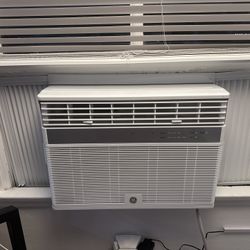 Window AC Unit