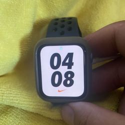 Nike Apple Watch Series 4  44mm