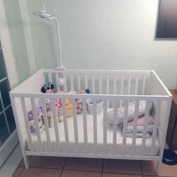 Baby Crib With Camera 