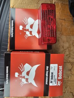 BOBCAT TAIL LIGHT RED