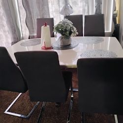 Dining Table With Chairs 