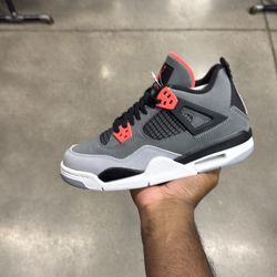 Brand new Air Jordan 4 infrared sz5.5y