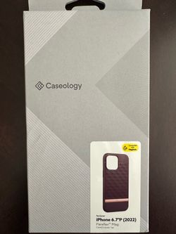iPhone 14 Pro Max Caseology Parallax MagSafe Case