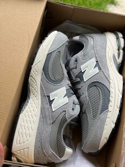 New Balance 2002r Women’s 7/5.5Y