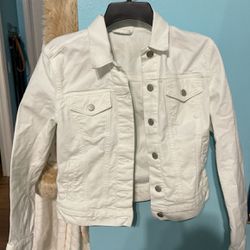 Small White Denim Jacket With Side Pockets