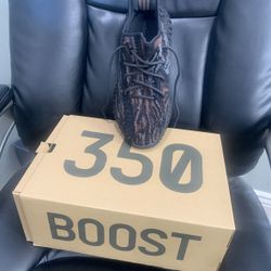 Adidas Yeezy Size 10 