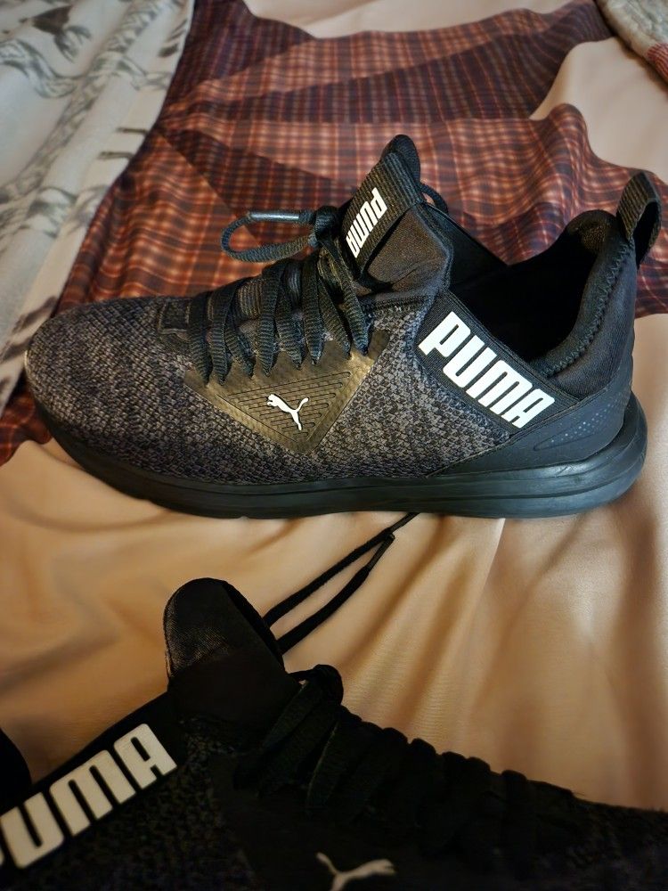 Puma Sneakers