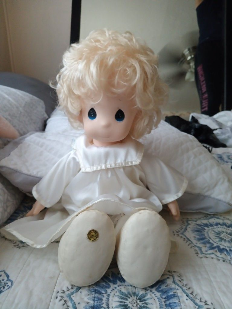 1985 Precious Moments Doll