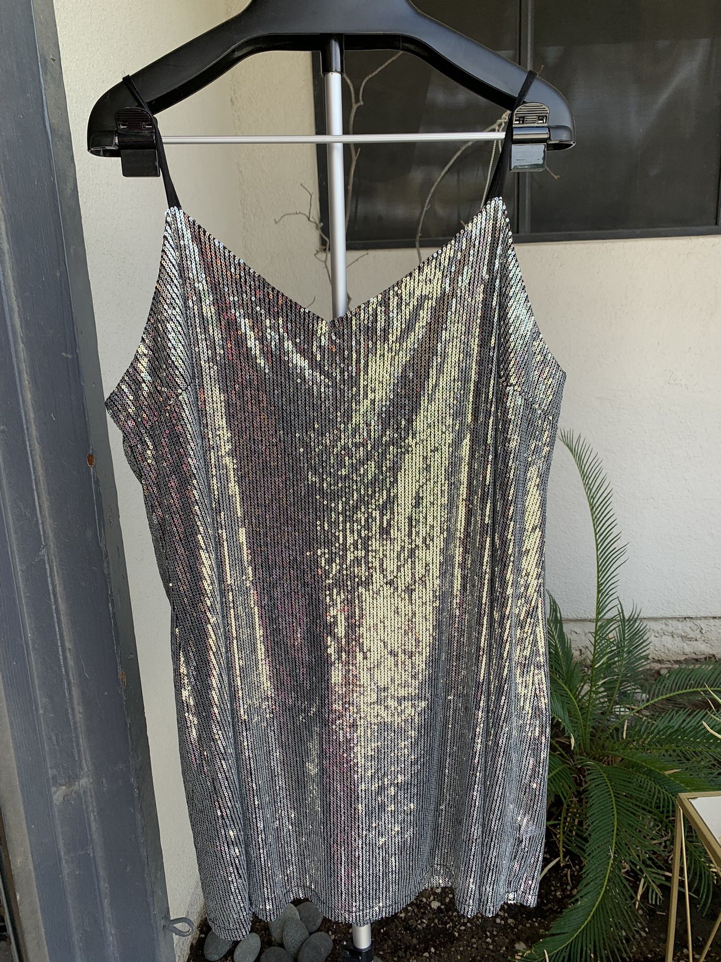 Stand Out In This Beautiful Silver Sequined Dress🥳 Coachella Ready!