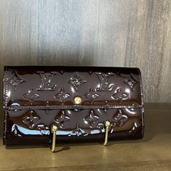 Louis Vuitton Sarah Vernis Wallet
