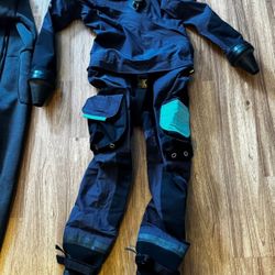SCUBA DRYSUIT-  AVATAR 101 Size SMALL