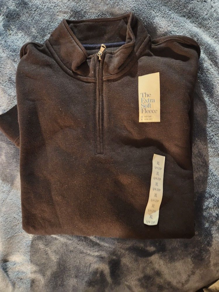 sweatshirt size L